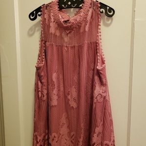 Lace sleeveless blouse